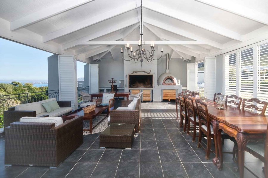 7 Bedroom Property for Sale in Voelklip Western Cape